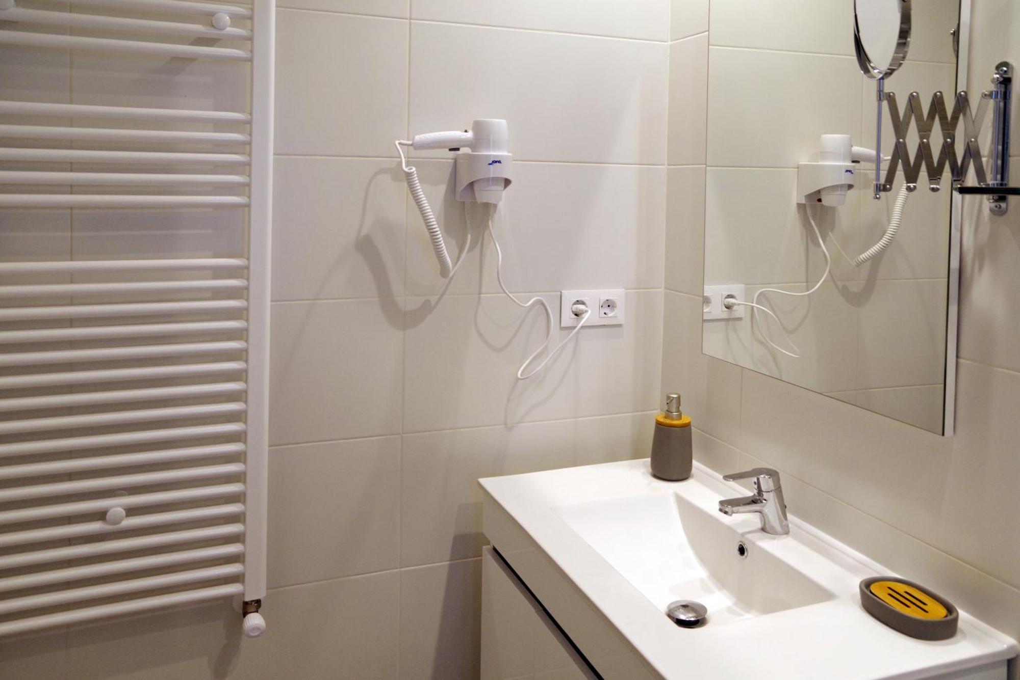 Vallespin 43 Parking, Wifi Ávila Εξωτερικό φωτογραφία